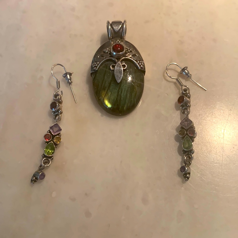 Labradorite pendant and earrings set for sale.